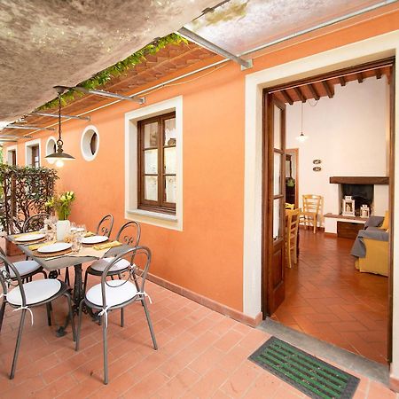 Casetta Di Butia, Gelsomino Apartment Борго-а-Моццано Экстерьер фото